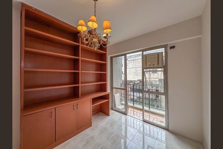 Apartamento para alugar com 69m², 2 quartos e 1 vaga