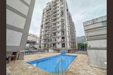 Apartamento para alugar com 69m², 2 quartos e 1 vaga
