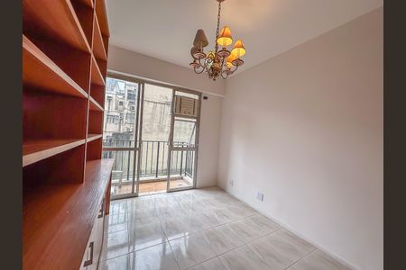 Apartamento para alugar com 69m², 2 quartos e 1 vaga