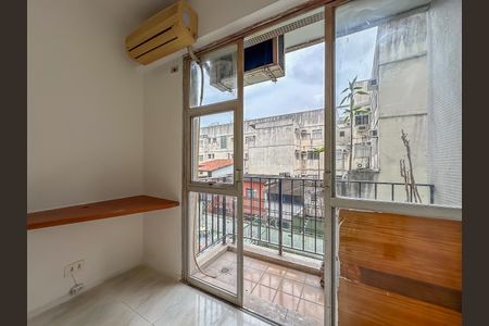 Apartamento para alugar com 69m², 2 quartos e 1 vaga