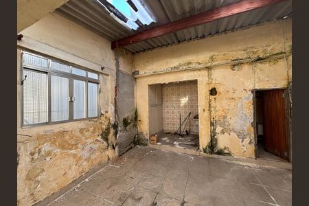 Quintal de casa à venda com 4 quartos, 350m² em Vila Nova Savoia, São Paulo