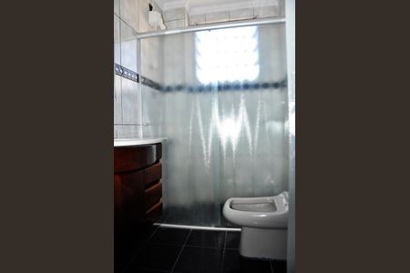 Casa para alugar com 240m², 2 quartos e sem vaga Casa para alugar com 240m², 2 quartos e sem vagaDetalhe - Banheiro Social