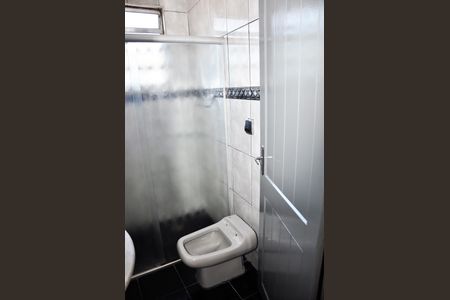 Casa para alugar com 240m², 2 quartos e sem vaga Casa para alugar com 240m², 2 quartos e sem vagaDetalhe - Banheiro Social