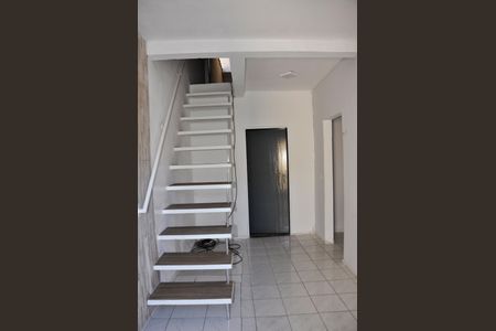 Casa para alugar com 240m², 2 quartos e sem vaga Casa para alugar com 240m², 2 quartos e sem vagaDetalhe - Hall Entrada
