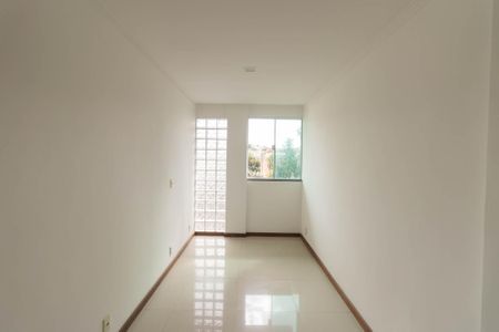 Sala de apartamento para alugar com 2 quartos, 60m² em Rocha, São Gonçalo