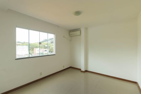 Quarto 1 de apartamento para alugar com 2 quartos, 60m² em Rocha, São Gonçalo