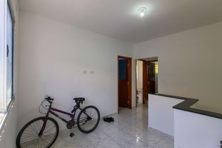 Sala de casa de condomínio para alugar com 2 quartos, 49m² em Samambaia, Praia Grande