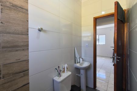 Casa de condomínio para alugar com 49m², 2 quartos e 1 vaga Casa de condomínio para alugar com 49m², 2 quartos e 1 vagaBanheiro