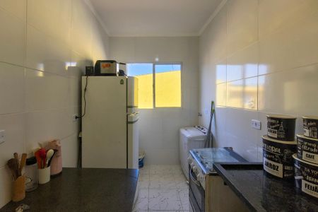 Cozinha  de casa de condomínio para alugar com 2 quartos, 49m² em Samambaia, Praia Grande