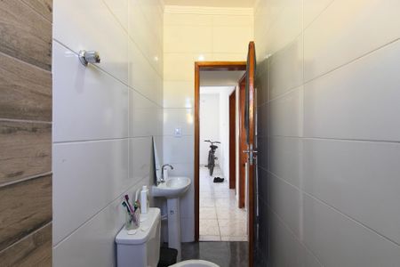 Casa de condomínio para alugar com 49m², 2 quartos e 1 vaga Casa de condomínio para alugar com 49m², 2 quartos e 1 vagaBanheiro