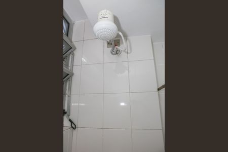 Banheiro de kitnet/studio para alugar com 1 quarto, 20m² em Água Branca, São Paulo