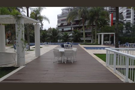 Apartamento para alugar com 110m², 2 quartos e 2 vagasÁrea comum - Piscina