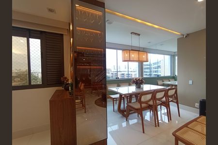 Apartamento para alugar com 110m², 2 quartos e 2 vagasSala