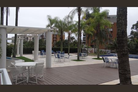 Apartamento para alugar com 110m², 2 quartos e 2 vagasÁrea comum - Piscina