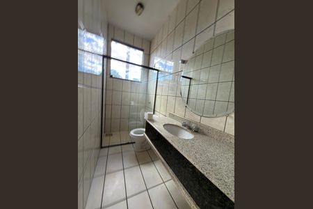Casa à venda com 5000m², 10 quartos e 4 vagasBanheiro 08 
