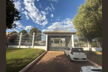 Fachada  de casa para alugar com 10 quartos, 5000m² em Águas Claras, Brasília
