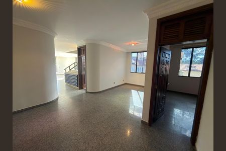 Casa à venda com 5000m², 10 quartos e 4 vagasHall inferior 
