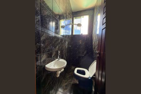 Casa à venda com 5000m², 10 quartos e 4 vagasBanheiro 01