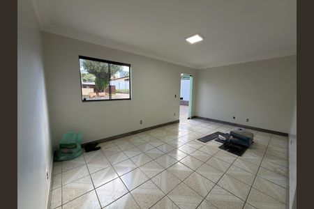 Casa à venda com 5000m², 10 quartos e 4 vagasAnexo do caseiro 