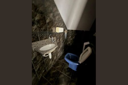 Casa à venda com 5000m², 10 quartos e 4 vagasBanheiro 06 
