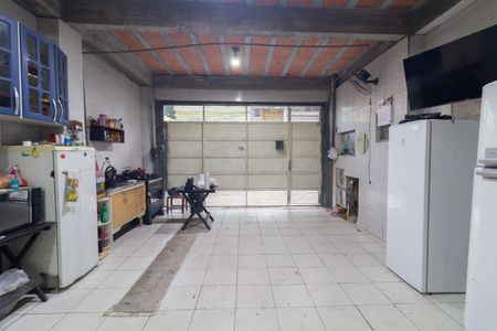 Garagem de casa à venda com 3 quartos, 250m² em Itaquera, São Paulo