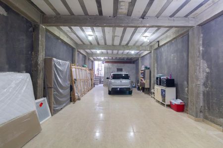 Garagem de casa à venda com 3 quartos, 250m² em Itaquera, São Paulo