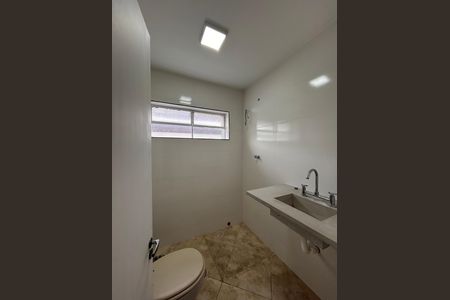 Apartamento para alugar com 80m², 2 quartos e 1 vaga Apartamento para alugar com 80m², 2 quartos e 1 vagaBanheiro social