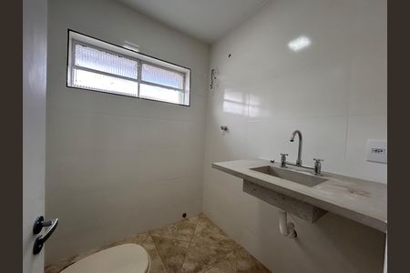 Apartamento para alugar com 80m², 2 quartos e 1 vaga Apartamento para alugar com 80m², 2 quartos e 1 vagaBanheiro social