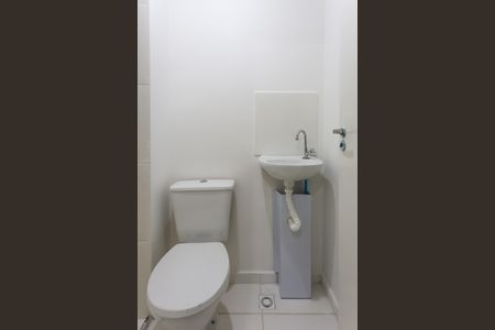 Apartamento para alugar com 36m², 2 quartos e sem vaga Apartamento para alugar com 36m², 2 quartos e sem vagaBanheiro