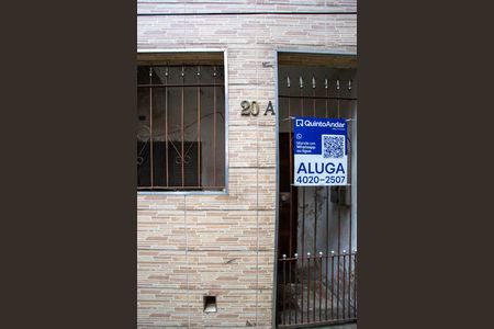 Fachada de casa para alugar com 1 quarto, 32m² em Taboão, Diadema