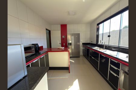 Cozinha de casa para alugar com 3 quartos, 400m² em Setor Habitacional Vicente Pires, Brasília