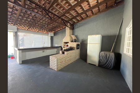 Casa para alugar com 400m², 3 quartos e 2 vagasChurrasqueira 