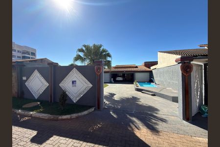 Casa para alugar com 400m², 3 quartos e 2 vagasFachada 