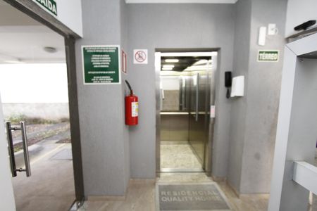 elevador de apartamento à venda com 2 quartos, 68m² em Castelo, Belo Horizonte