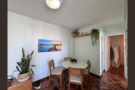 Sala de apartamento para alugar com 2 quartos, 58m² em Barra da Tijuca, Rio de Janeiro