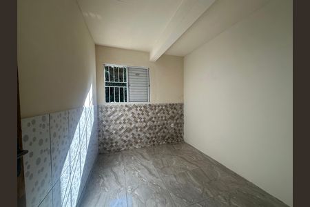 Quarto de casa para alugar com 1 quarto, 35m² em Vila Militar, Barueri