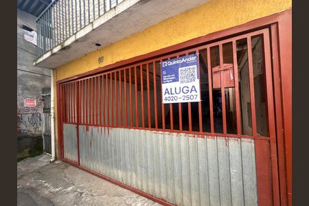 Fachada de casa para alugar com 1 quarto, 35m² em Vila Militar, Barueri