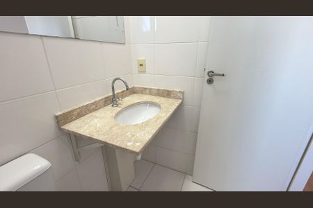 Apartamento à venda com 73m², 3 quartos e 2 vagasBanheiro da Suíte