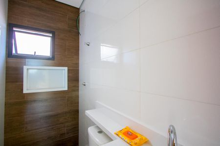 Apartamento à venda com 105m², 2 quartos e 2 vagasBanheiro do quarto 1