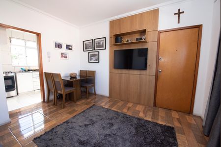 Sala de apartamento à venda com 3 quartos, 60m² em Novo Eldorado, Contagem