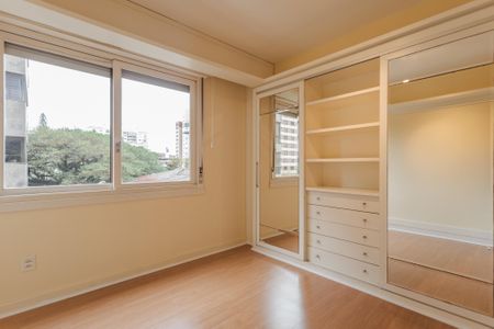 Quarto 2 de apartamento para alugar com 2 quartos, 140m² em Bela Vista, Porto Alegre