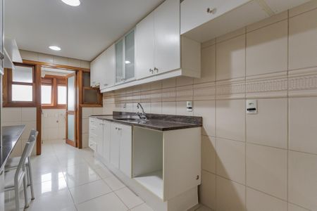 Apartamento para alugar com 140m², 3 quartos e 2 vagas Apartamento para alugar com 140m², 3 quartos e 2 vagasCozinha
