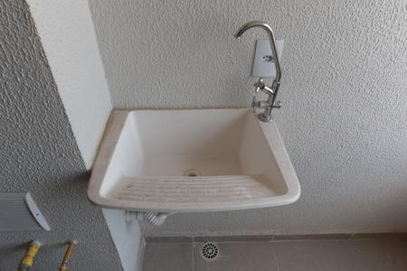 Apartamento para alugar com 32m², 2 quartos e sem vagaVaranda/Área de serviço