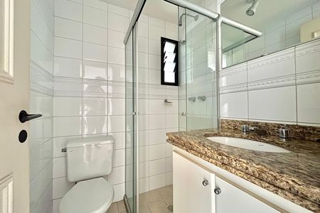 Apartamento para alugar com 80m², 2 quartos e 1 vaga Apartamento para alugar com 80m², 2 quartos e 1 vagaBanheiro Corredor