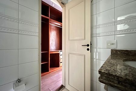 Apartamento para alugar com 80m², 2 quartos e 1 vaga Apartamento para alugar com 80m², 2 quartos e 1 vagaBanheiro da Suíte