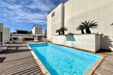 Apartamento para alugar com 80m², 2 quartos e 1 vaga Apartamento para alugar com 80m², 2 quartos e 1 vagaÁrea comum - Piscina