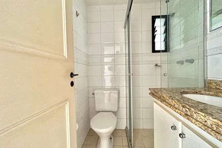 Apartamento para alugar com 80m², 2 quartos e 1 vaga Apartamento para alugar com 80m², 2 quartos e 1 vagaBanheiro Corredor
