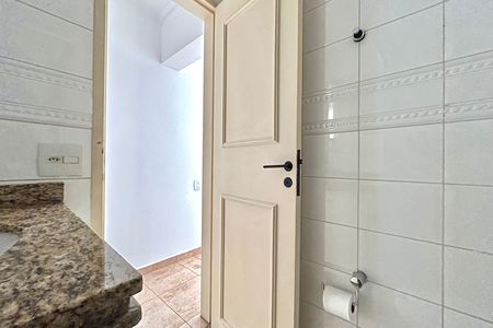 Apartamento para alugar com 80m², 2 quartos e 1 vaga Apartamento para alugar com 80m², 2 quartos e 1 vagaBanheiro Corredor