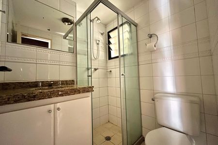 Apartamento para alugar com 80m², 2 quartos e 1 vaga Apartamento para alugar com 80m², 2 quartos e 1 vagaBanheiro da Suíte