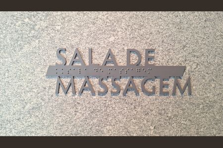 Apartamento à venda com 188m², 3 quartos e 2 vagas Apartamento à venda com 188m², 3 quartos e 2 vagasMassagem